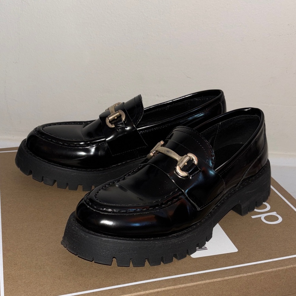 Steve Madden Black Loafers with Metallic Accent
